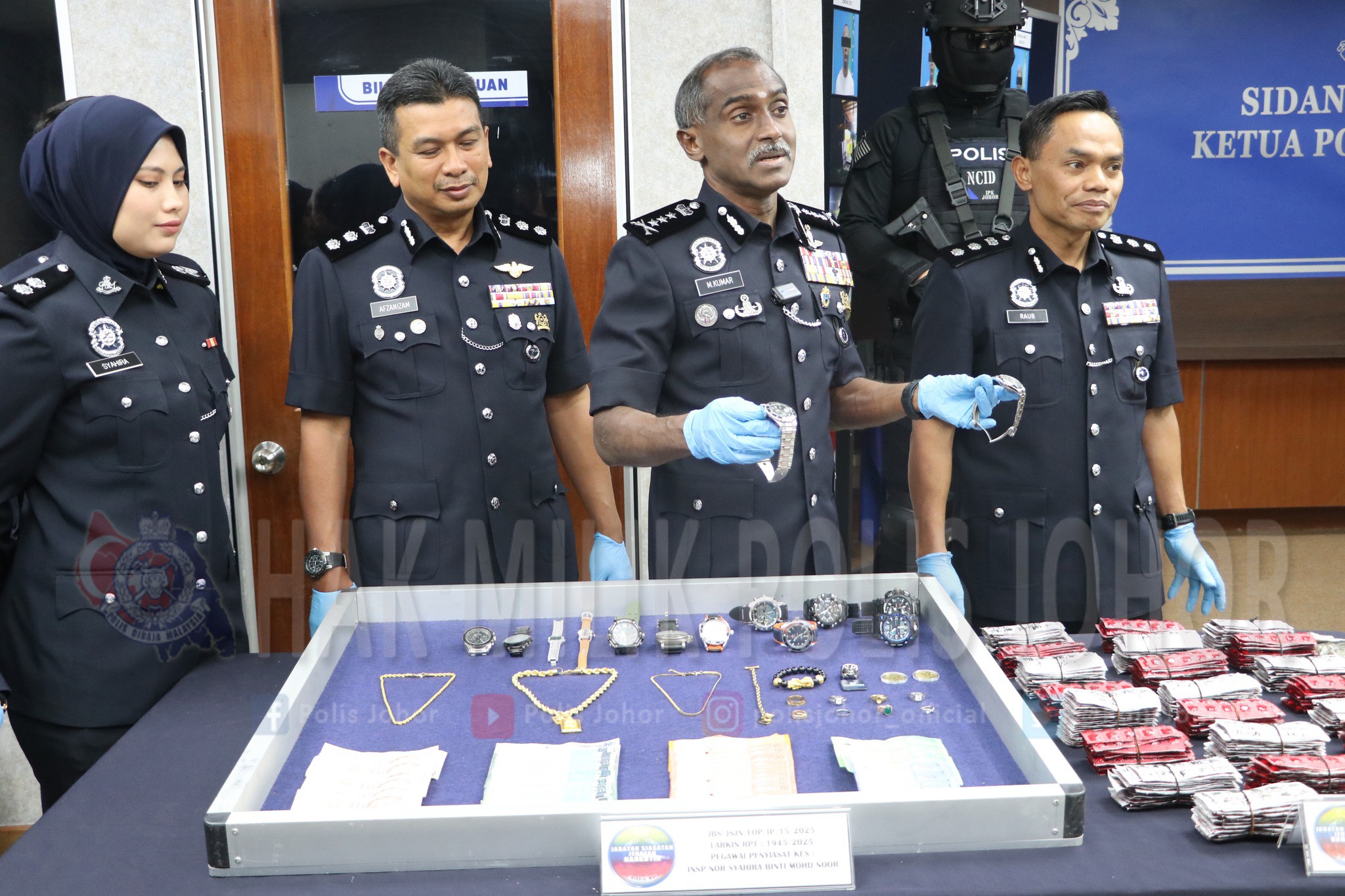 新加坡柔佛警方
