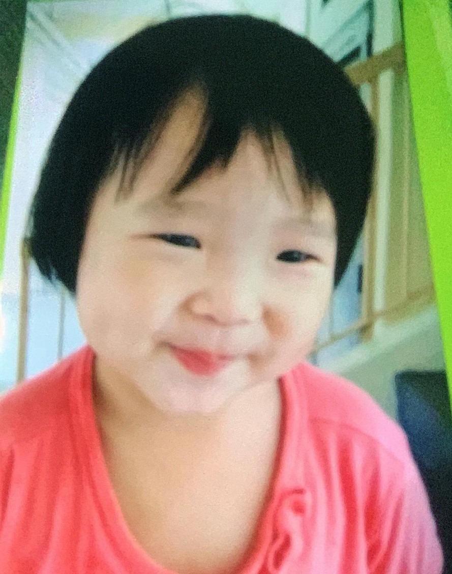 受害女童梅根