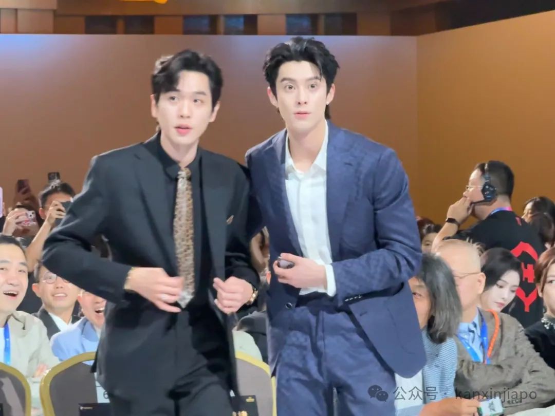 现场直击!王鹤棣张若昀李沁在新加坡的红毯杀疯了