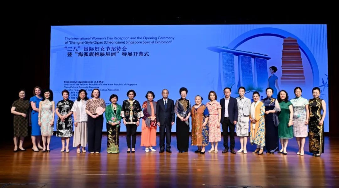 当海派旗袍遇见新加坡,东方优雅惊艳全场