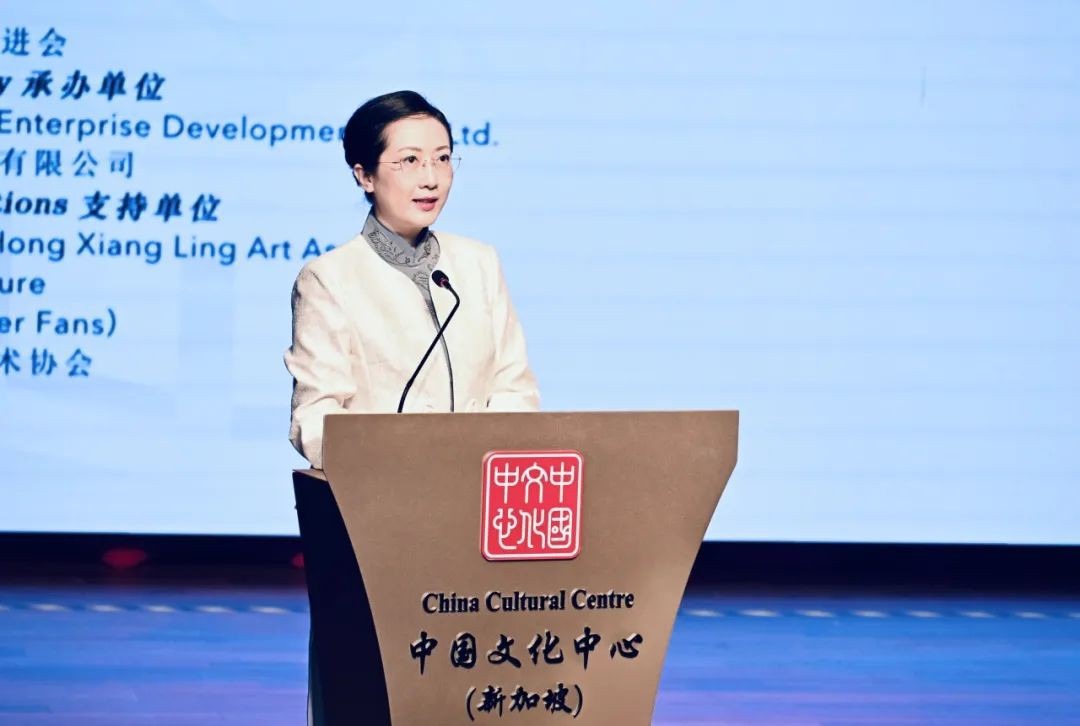 当海派旗袍遇见新加坡,东方优雅惊艳全场