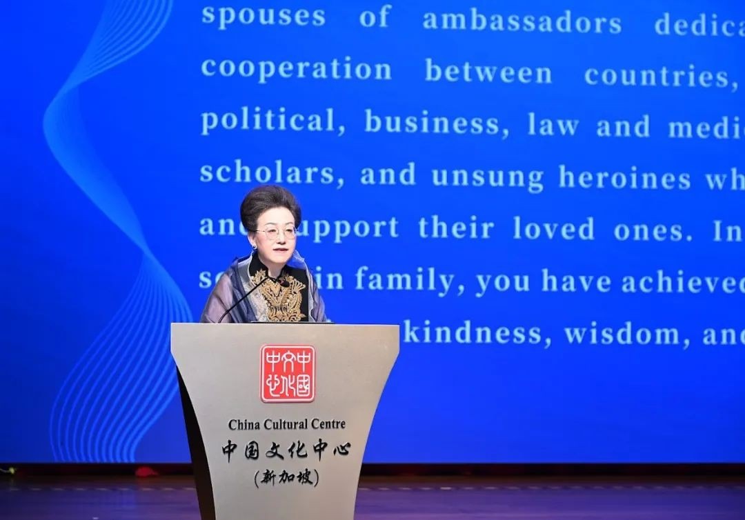 当海派旗袍遇见新加坡,东方优雅惊艳全场
