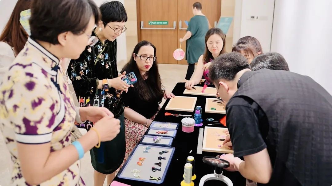 当海派旗袍遇见新加坡,东方优雅惊艳全场