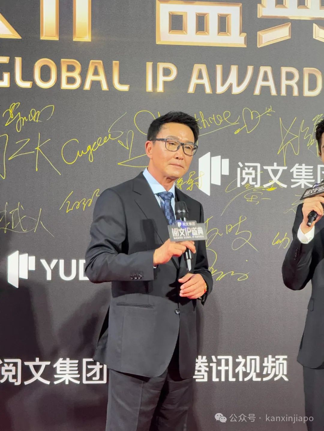 现场直击!王鹤棣张若昀李沁在新加坡的红毯杀疯了