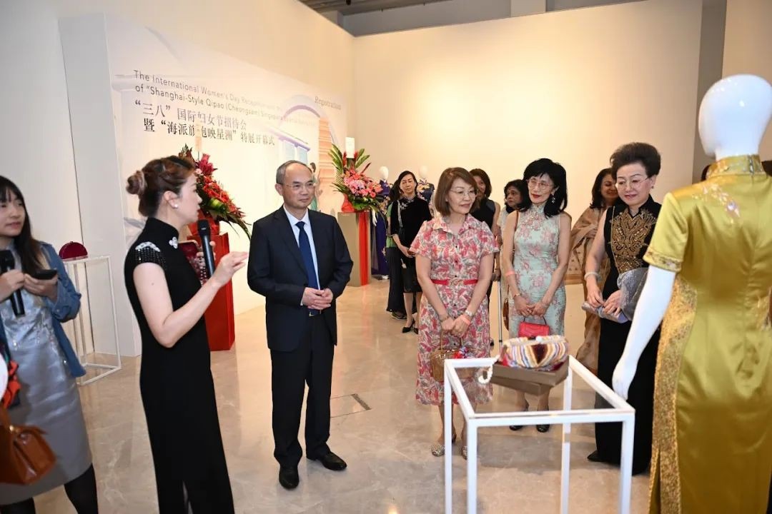 当海派旗袍遇见新加坡,东方优雅惊艳全场