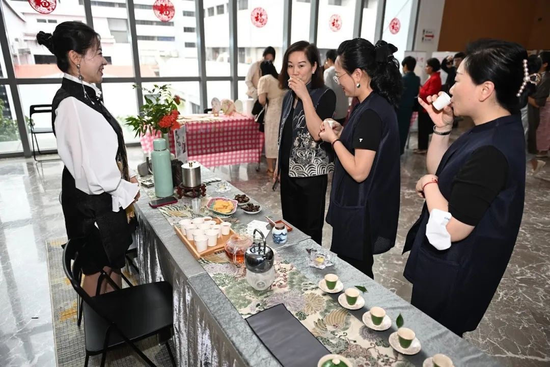 当海派旗袍遇见新加坡,东方优雅惊艳全场