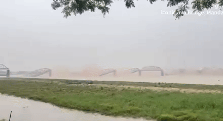 缅甸地震至艾娃大桥坍塌