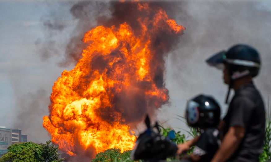 马来西亚发生大爆炸!毁190屋伤112人损159车!