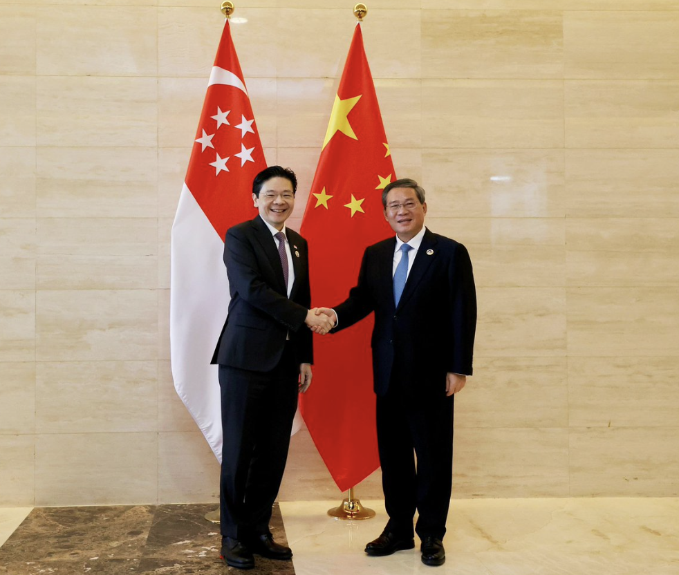 新中两国总理在马来西亚会面!黄循财发推晒互动,表示聊得很开心