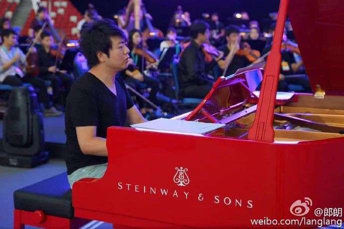 钢琴巨星郎朗阔别十年重返新加坡!携手迪士尼点亮童话之夜
