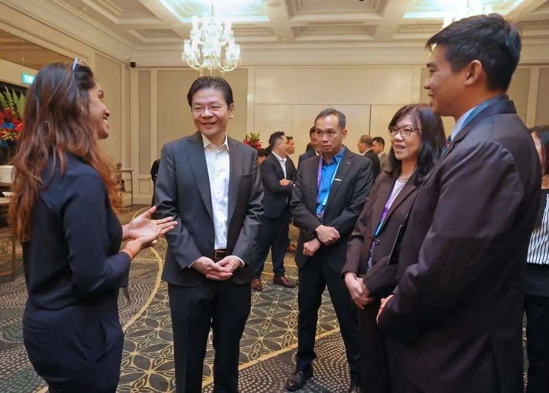 40岁还能转行？新加坡砸钱让你学AI！黄循财宣布重磅新政