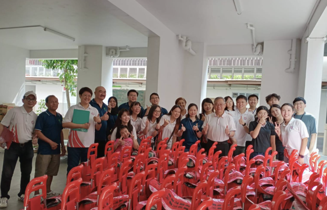 新加坡副总理带火3元售餐机！榜鹅居民抢空货架，全岛网友疯求：快开我家楼下！