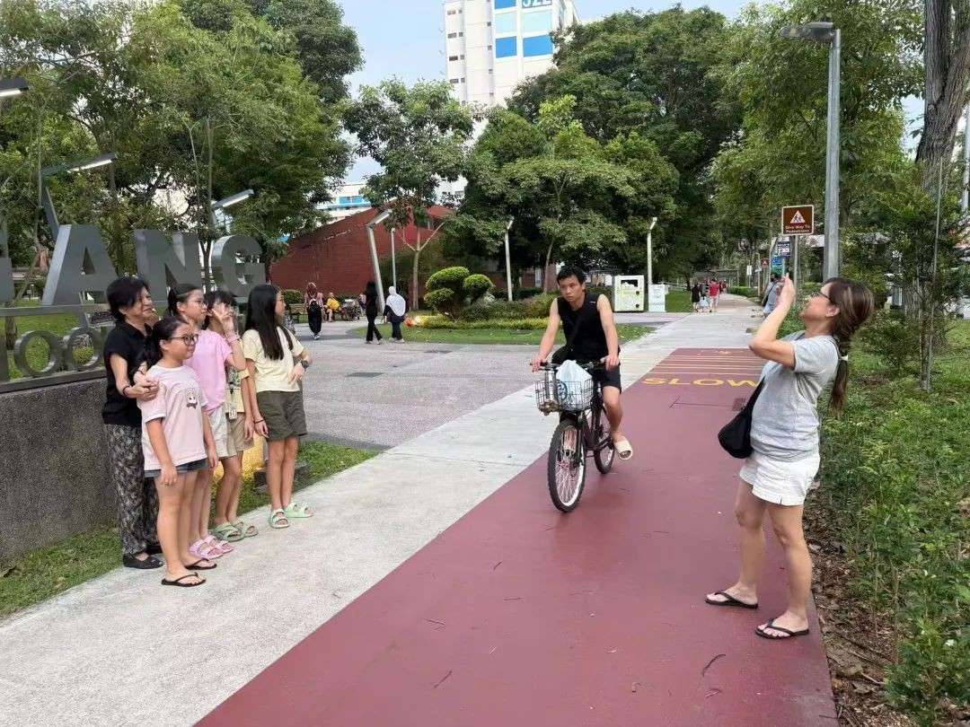 新加坡大选抽样计票:榜鹅选战,副总理颜金勇团队54%,应该是稳了
