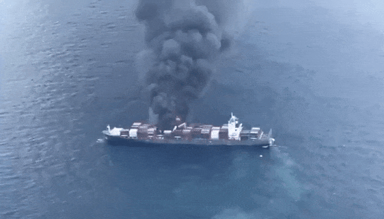 新加坡货船在印度海域爆炸,中国船员10人获救,最新细节曝光