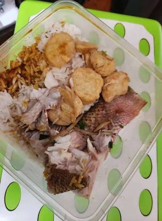 17新币的菜饭刺客？新加坡网友真相了