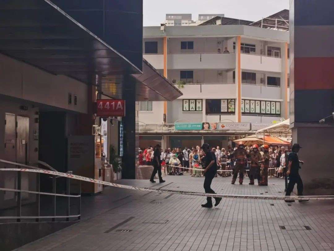 突发!新加坡金文泰商业街一女子跳楼身亡
