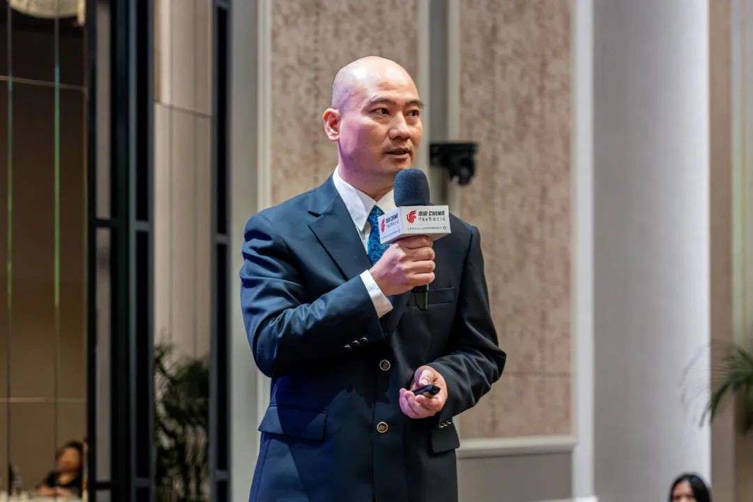 一眨眼,竟已40年!新中往来的这条航线,你坐过吗?