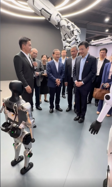 签协议、聊发展、看机器人、见主席……黄循财北京之旅有多精彩？