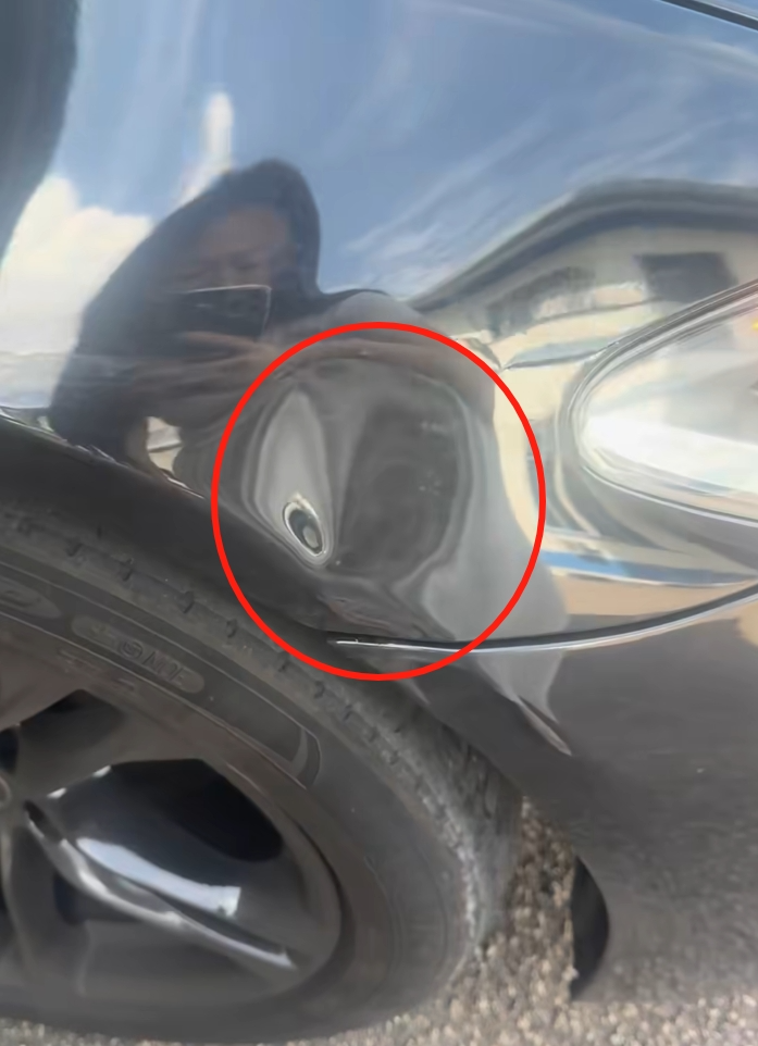 “别以为开宝马了不起!”新加坡路霸怒踹豪车,结果悲剧了