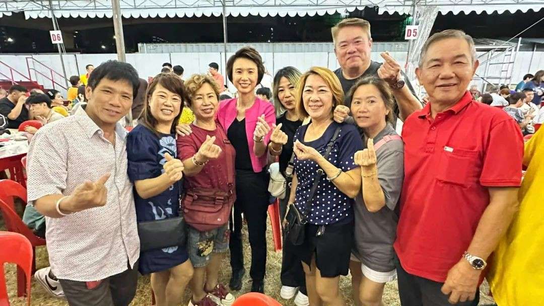 刚领的$800购物券就被盗一半！新加坡退休安哥懵了