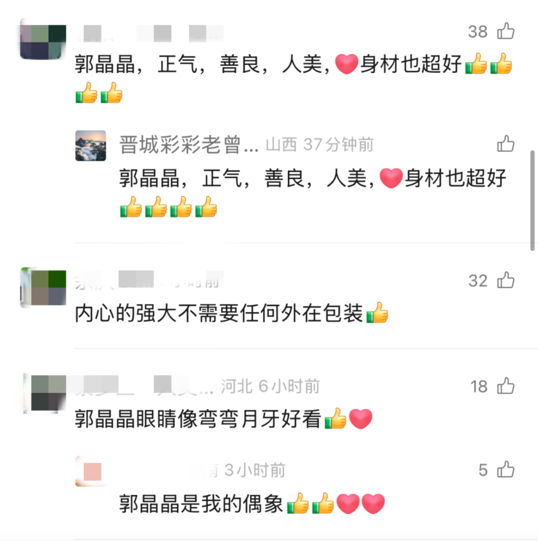 郭晶晶现身新加坡，素颜逛平价店没架子，网友直呼太接地气！