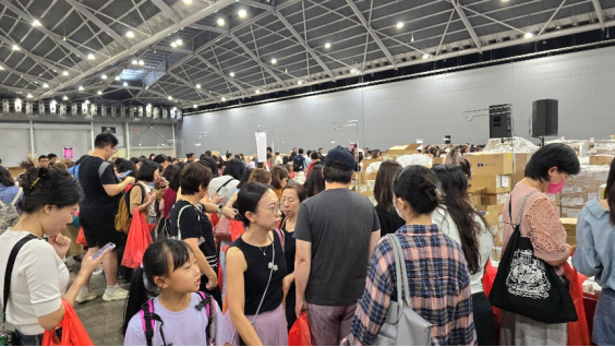 10万新加坡人都排队疯抢过的美妆展销会回来了! 爆款1折、La Mer白菜价、Rolex和BYD大奖等你拿！