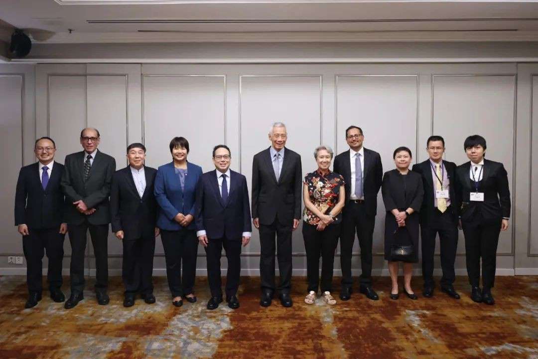 李显龙:特朗普下台也没用,“世界减一”会更好