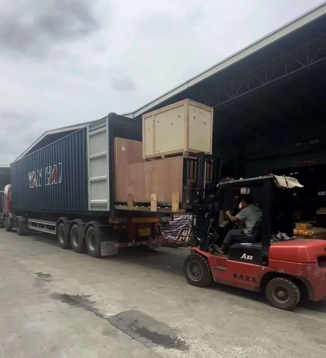 每天装柜！中国到新加坡大货物流推荐、海运¥328/立方、空运¥18/KG