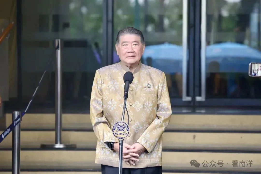 突发！泰柬开战，火炮互轰，已致15死46伤，新加坡和中国外交部紧急回应