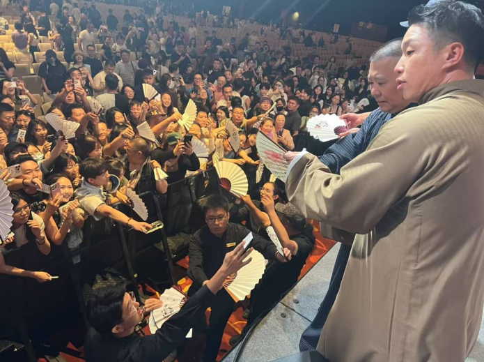 专访郭德纲：出国演出比国内好演，接下来德云社在新加坡要有大动作