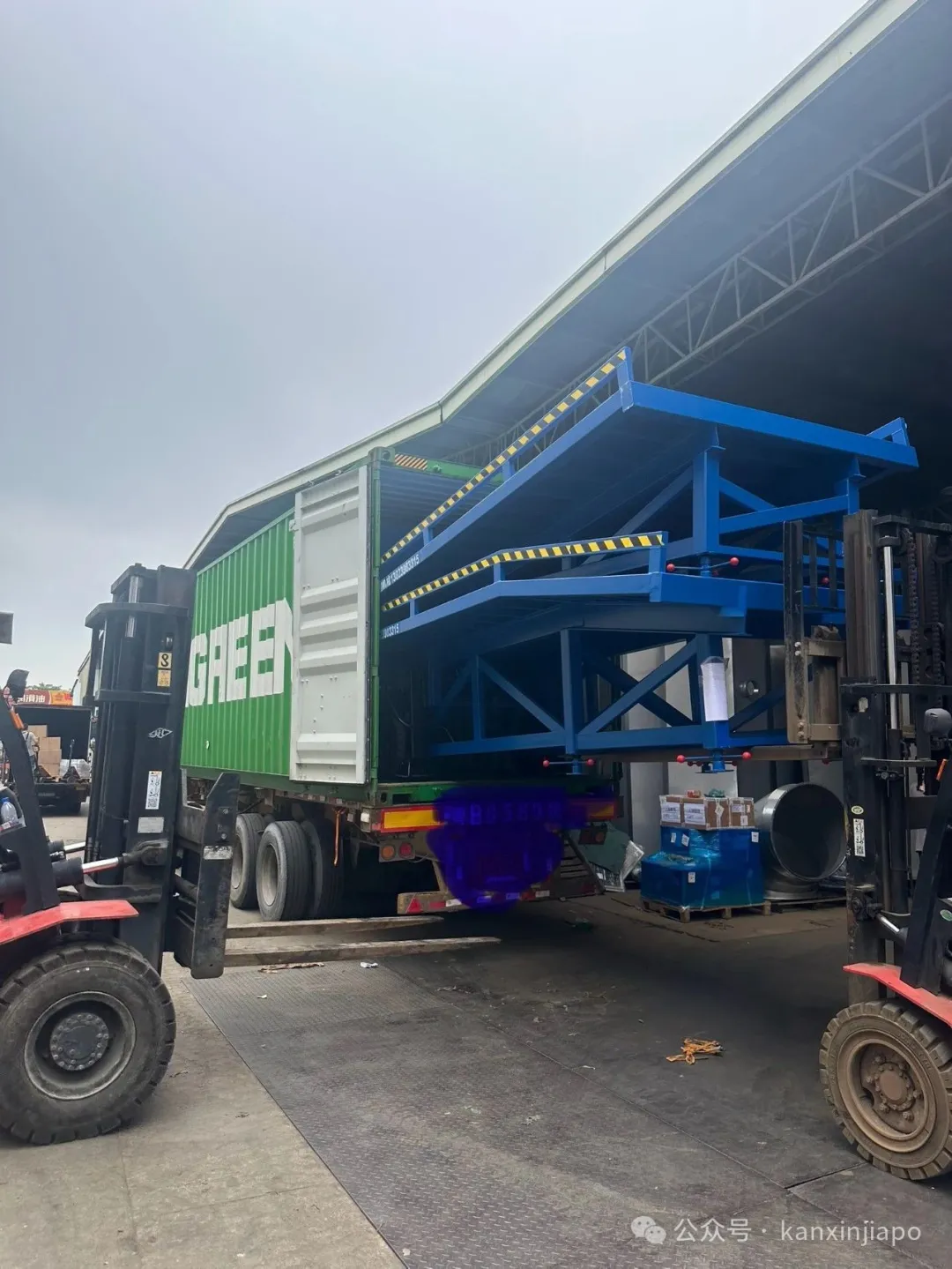 靠谱推荐-中国佛山回新加坡物流降价啦！海运¥328/立方-空运¥