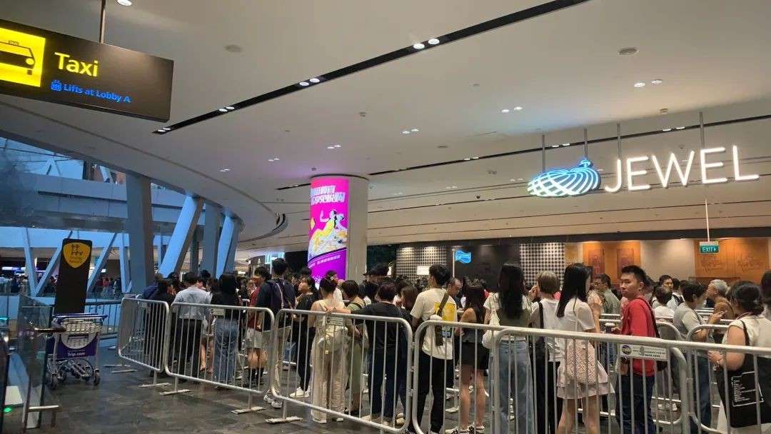 孙燕姿陈洁仪在同台飙歌!樟宜机场SG60活动持续到8月底,快来打卡