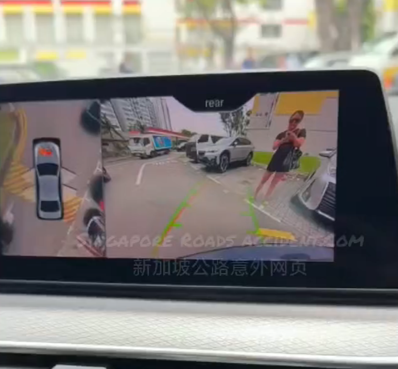 “他妈的回去中国吧，X你妈的！”新加坡停车场倒车被堵遭国骂、比中指