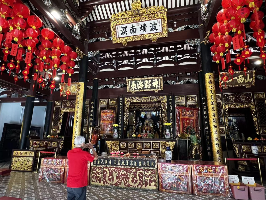 传说“和珅跌倒，嘉庆吃饱”，新加坡税收大增10.7%！