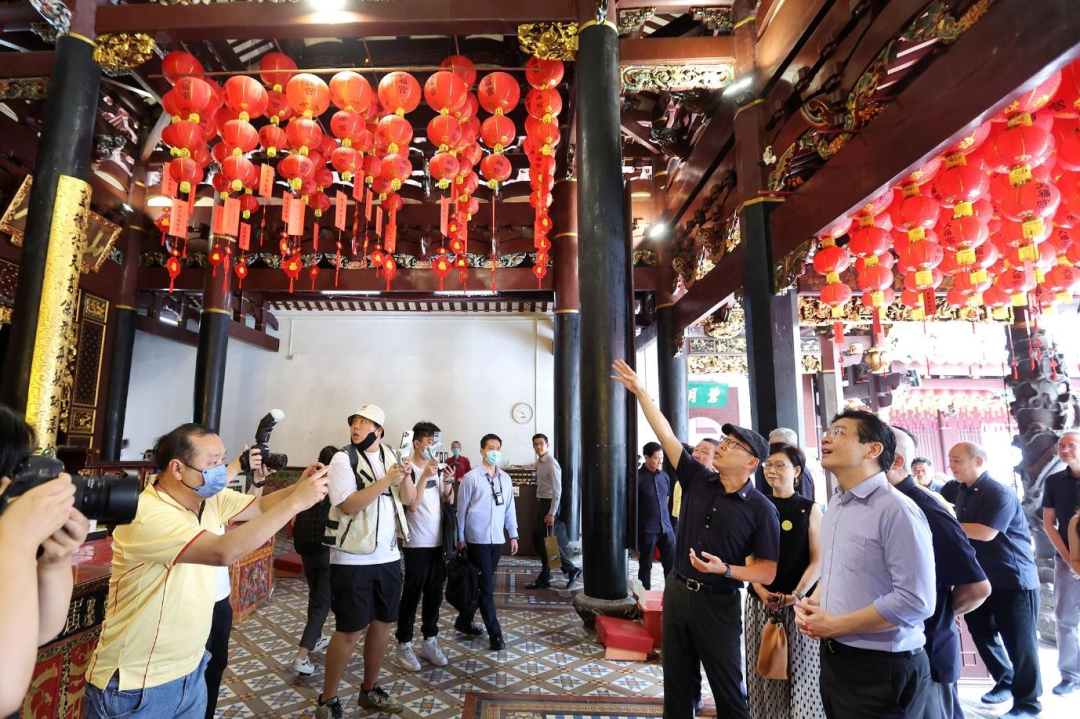 传说“和珅跌倒，嘉庆吃饱”，新加坡税收大增10.7%！
