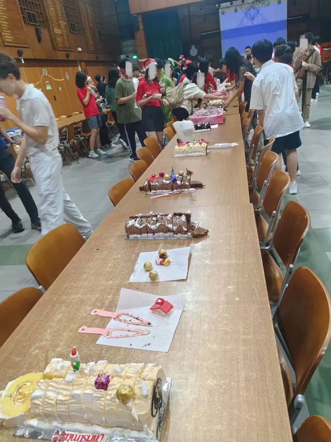 录取率仅1%！什么样的孩子才能拿到这项新加坡全额奖学金？我们采访了录取者家长……