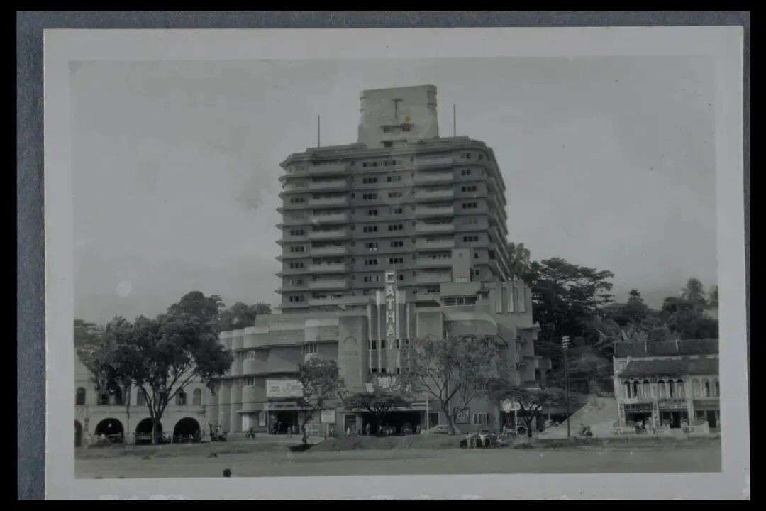 国泰影城宣布自愿清盘,这家经营了83年的老电影院,曾是新加坡人的“集体记忆”