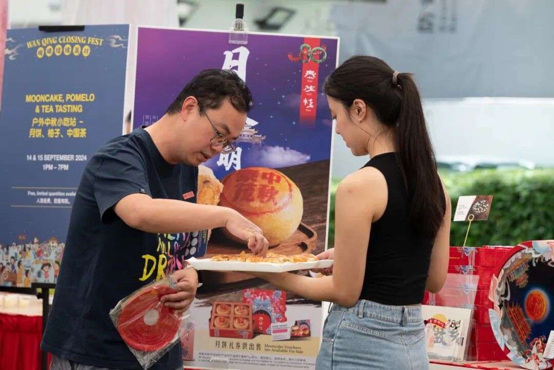 中秋限定!汉服+鱼灯+月饼,玩出仪式感!