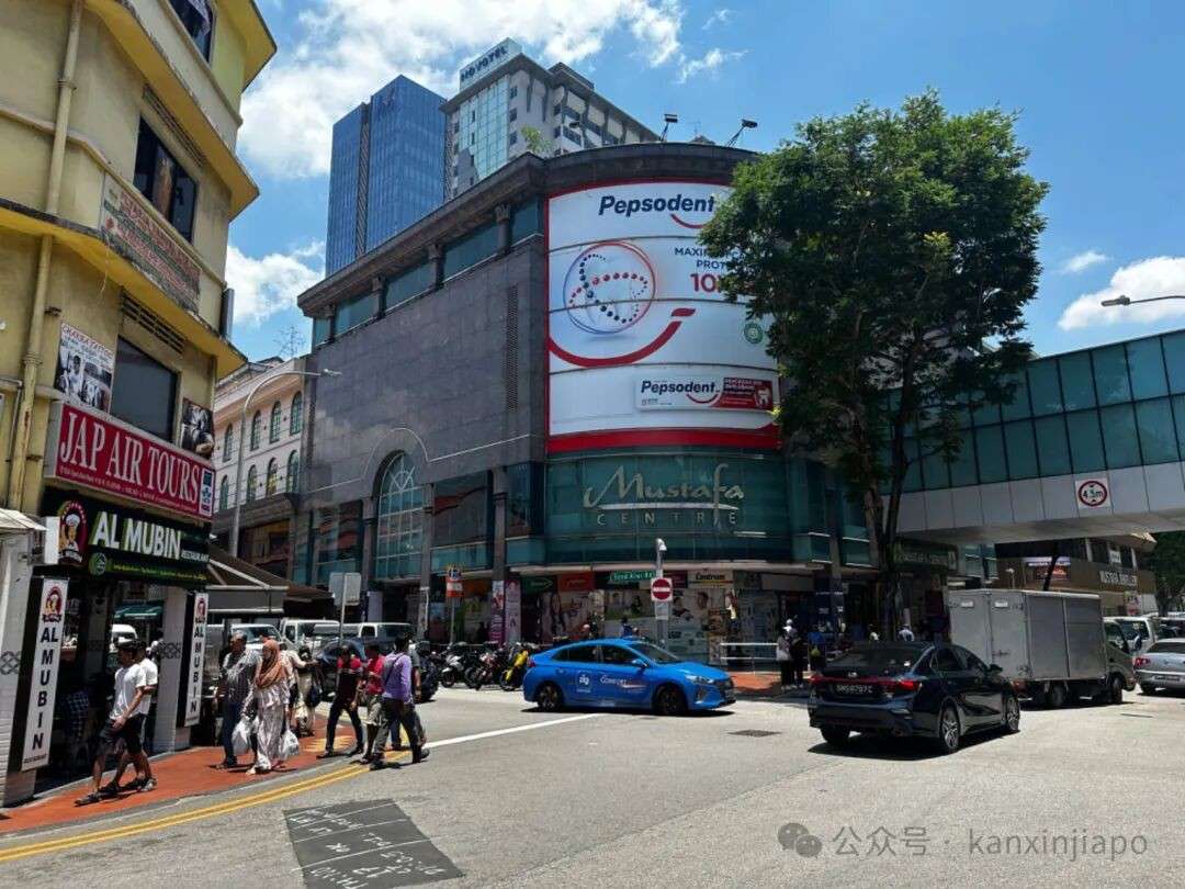 小印度谋杀案现场,路人甲乙丙丁被罚款,怎么回事?