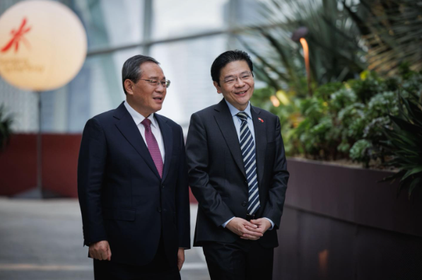 李显龙：美国把贸易武器化；东盟、中国“最美逆行”升级自由贸易协定