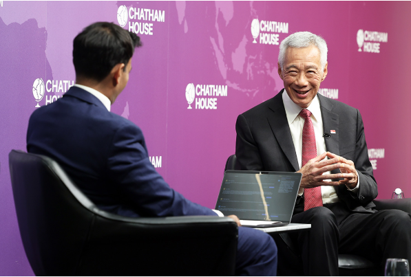李显龙：美国把贸易武器化；东盟、中国“最美逆行”升级自由贸易协定