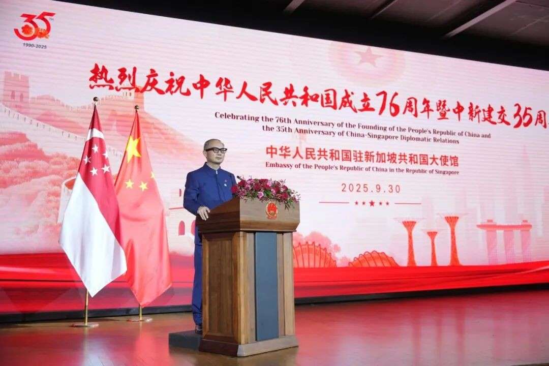 中国国庆+中新建交35年，中国大使馆在新加坡整了个大场面！