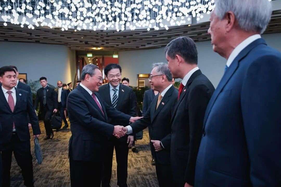 签单、吃饭、聊未来！中国总理李强访问新加坡48小时全记录