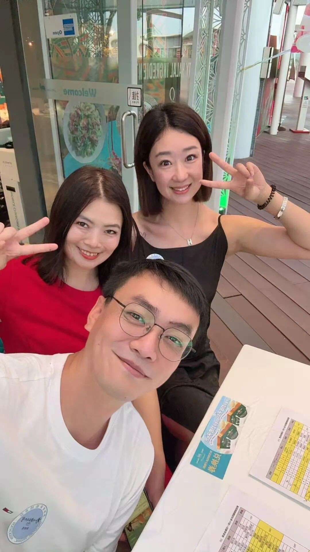 从天山到新加坡河畔,这届新疆老乡把“团圆”拿捏了!