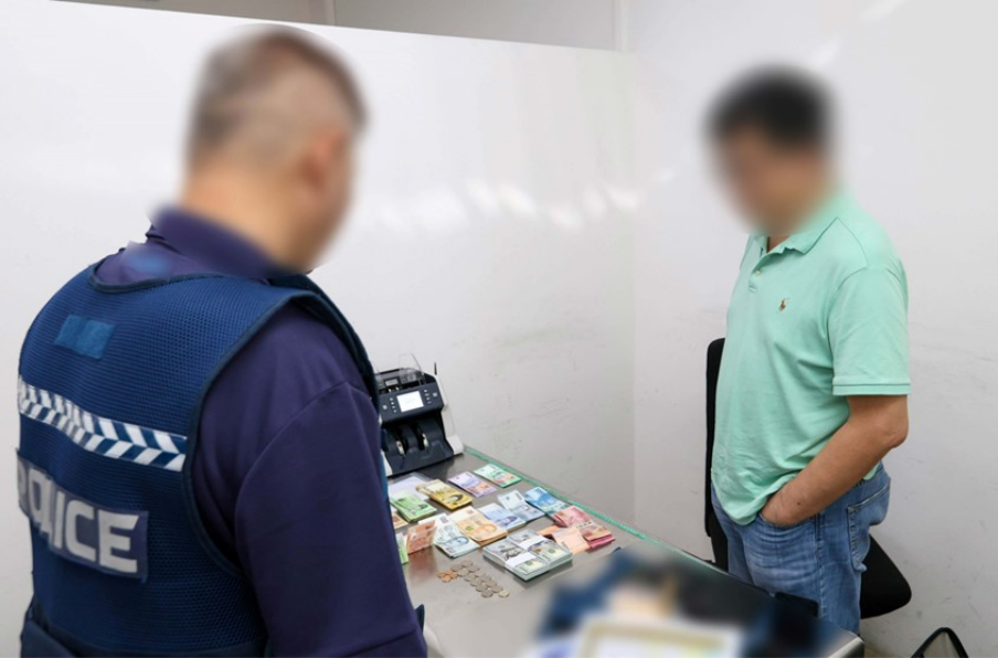 新加坡海陆空关卡查出七位数走私现金!有人带31包香烟被罚款!