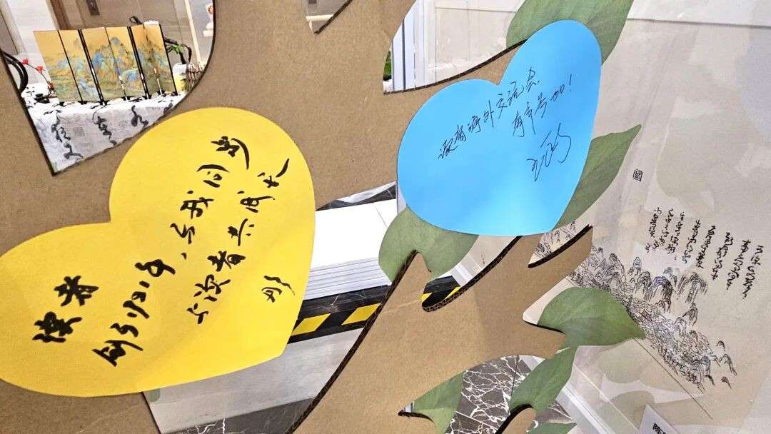 “几代人的记忆,终于来新加坡了!”第一视角带你走进《读者》的世界!
