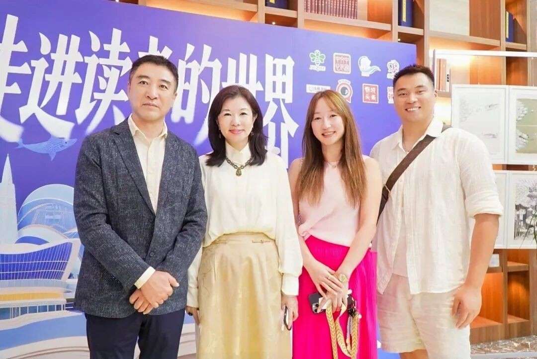 “几代人的记忆,终于来新加坡了!”第一视角带你走进《读者》的世界!