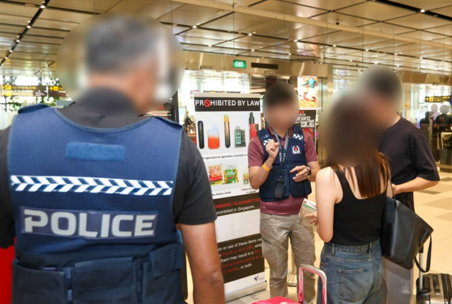 新加坡海陆空关卡查出七位数走私现金!有人带31包香烟被罚款!