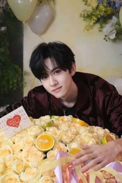 巅峰之夜！华语新生代顶流齐聚新加坡