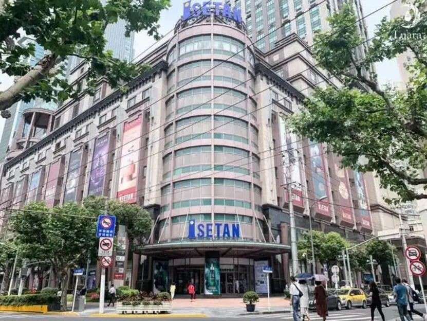 这家30年老店关门了,新加坡的百货还撑得住吗?